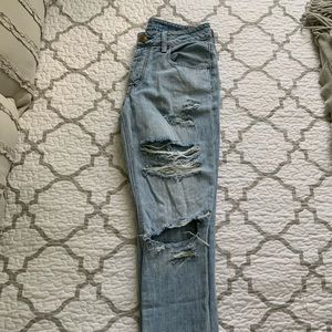 AE tomgirl ripped jeans 0 SHORT